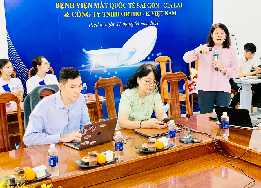 Hội thảo có sự tham gia của các bác sĩ, chuyên gia hàng đầu về nhãn khoa. Ảnh: Như Nguyện Hội thảo có sự tham gia của các bác sĩ, chuyên gia hàng đầu về nhãn khoa. Ảnh: Như Nguyện