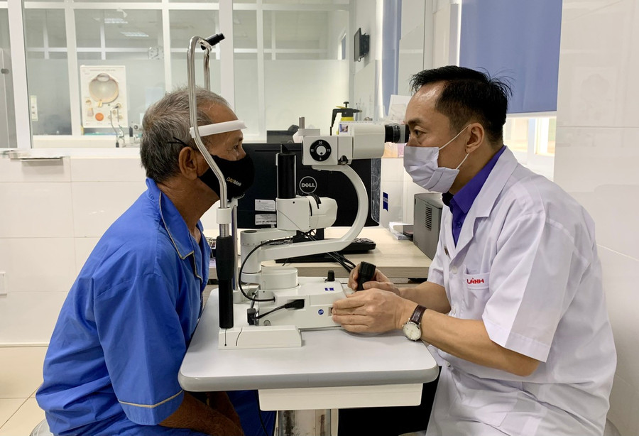 Dịp này, Bệnh viện Mắt Cao Nguyên chính thức cho ra mắt Đơn vị khám và điều trị chuyên sâu khô mắt đầu tiên tại Gia Lai và các tỉnh miền trung Tây Nguyên. Ảnh: Như Nguyện