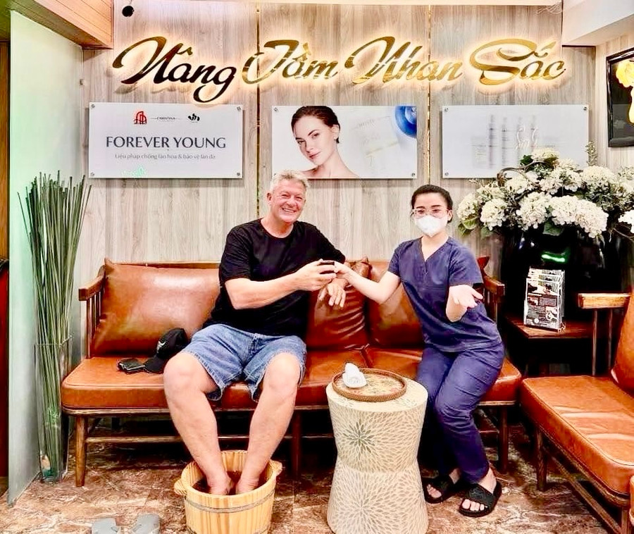 Sử dụng các liệu pháp trị liệu tại đây sẽ giúp khách hàng thư giãn nhẹ nhàng, thư thái, thoát khỏi sự căng thẳng, giảm đau nhức cơ, tăng tuần hoàn máu, giảm stress… Sử dụng các liệu pháp trị liệu tại đây sẽ giúp khách hàng thư giãn nhẹ nhàng, thư thái, thoát khỏi sự căng thẳng, giảm đau nhức cơ, tăng tuần hoàn máu, giảm stress…