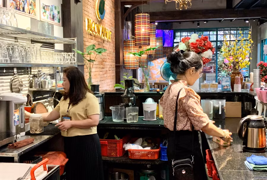 Gia Lai tăng cường kiểm tra, giám sát đảm bảo an toàn thực phẩm trong dịp lễ hội. Ảnh: Như Nguyện