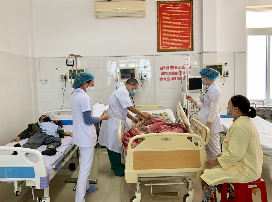 Bệnh viện Quân Y 15 (Binh đoàn 15) sẵn sàng kế hoạch chung tay cùng ngành Y tế tỉnh trong khám-chữa bệnh, cấp cứu cho người dân trên địa bàn. Ảnh: Như Nguyện