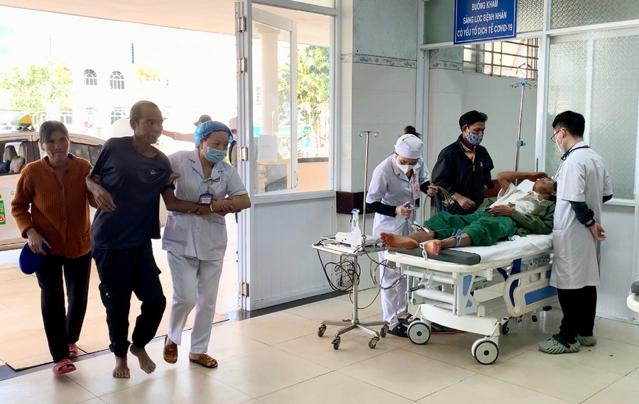 Các cơ sở điều trị chuẩn bị đầy đủ các điều kiện cần thiết phục vụ cấp cứu, khám chữa bệnh cho bệnh nhân trên địa bàn. Ảnh: Như Nguyện Các cơ sở điều trị chuẩn bị đầy đủ các điều kiện cần thiết phục vụ cấp cứu, khám chữa bệnh cho bệnh nhân trên địa bàn. Ảnh: Như Nguyện