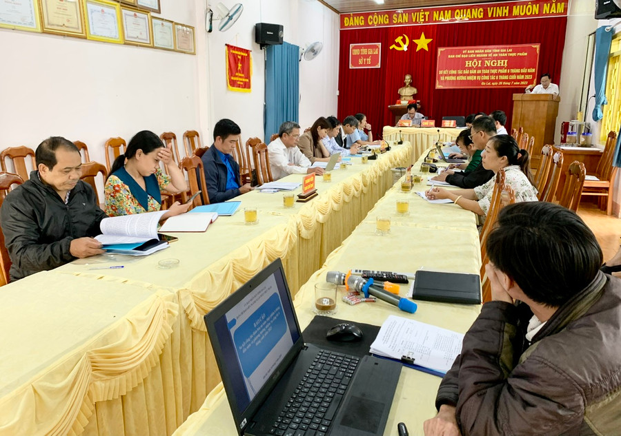 Ông Lý Minh Thái- Phó Giám đốc phụ trách Sở Y tế , Phó Trưởng ban Thường trực Ban Chỉ đạo liên ngành về ATTP tỉnh kết luận tại hội nghị. Ảnh: Như Nguyện Ông Lý Minh Thái- Phó Giám đốc phụ trách Sở Y tế , Phó Trưởng ban Thường trực Ban Chỉ đạo liên ngành về ATTP tỉnh kết luận tại hội nghị. Ảnh: Như Nguyện