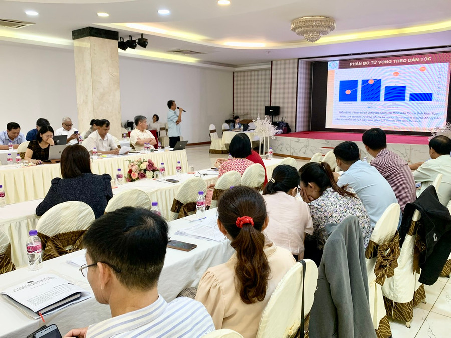 Đại diện Sở Y tế tỉnh Kon Tum chia sẻ kinh nghiệm về công tác phòng-chống bệnh dại trên địa bàn. Ảnh: Như Nguyện Đại diện Sở Y tế tỉnh Kon Tum chia sẻ kinh nghiệm về công tác phòng-chống bệnh dại trên địa bàn. Ảnh: Như Nguyện