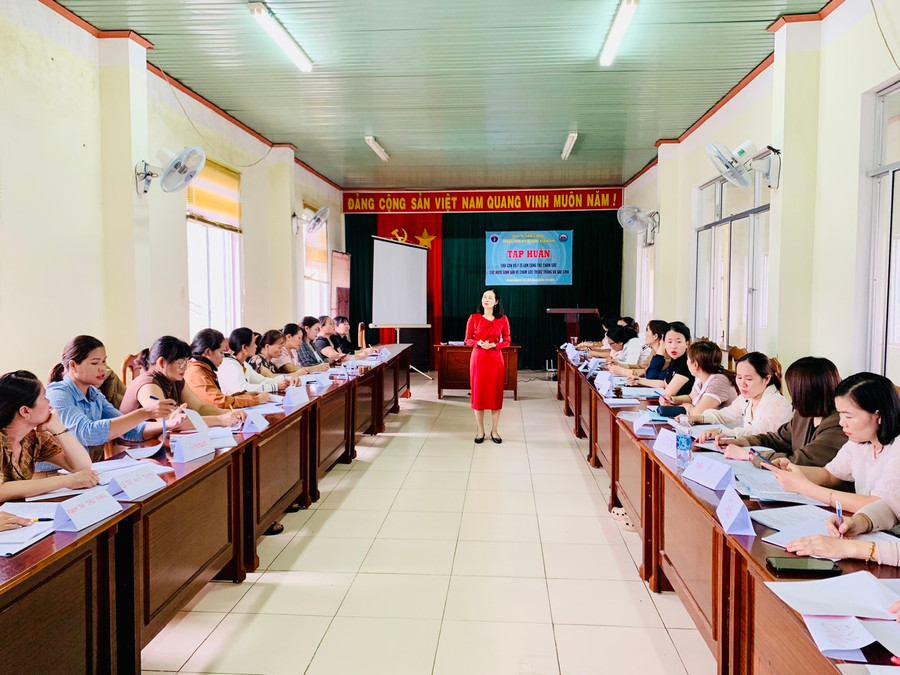 31 cán bộ y tế tuyến xã của Gia Lai được tập huấn chăm sóc trước, trong và sau sinh. Ảnh: Như Nguyện 31 cán bộ y tế tuyến xã của Gia Lai được tập huấn chăm sóc trước, trong và sau sinh. Ảnh: Như Nguyện