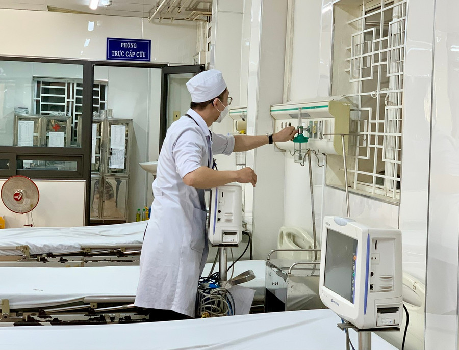 Với việc sửa chữa lại khu vực cấp cứu khang trang, sạch đẹp trước Tết Dương lịch 2024, Trung tâm Y tế TP. Pleiku thuận lợi hơn trong việc tiếp nhận, khám cấp cứu và điều trị cho bệnh nhân. Ảnh: Như Nguyện Với việc sửa chữa lại khu vực cấp cứu khang trang, sạch đẹp trước Tết Dương lịch 2024, Trung tâm Y tế TP. Pleiku thuận lợi hơn trong việc tiếp nhận, khám cấp cứu và điều trị cho bệnh nhân. Ảnh: Như Nguyện