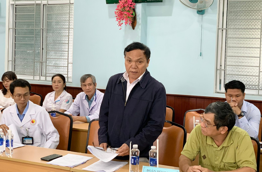 Bác sĩ Mai Minh Hiền-Giám đốc Bệnh viện Lao và bệnh phổi Gia Lai kiến nghị tại buổi giám sát. Ảnh: Như Nguyện Bác sĩ Mai Minh Hiền-Giám đốc Bệnh viện Lao và bệnh phổi Gia Lai kiến nghị tại buổi giám sát. Ảnh: Như Nguyện
