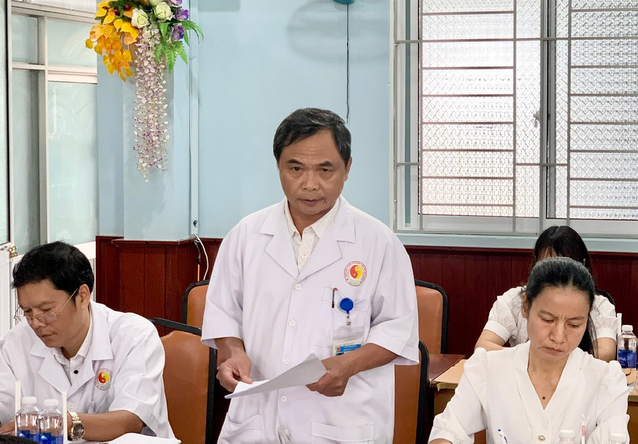 Bác sĩ Lý Tiến Thành-Phó Giám đốc phụ trách Bệnh viện YHCT-PHCN tỉnh phát biểu tại buổi giám sát. Ảnh: Như Nguyện Bác sĩ Lý Tiến Thành-Phó Giám đốc phụ trách Bệnh viện YHCT-PHCN tỉnh phát biểu tại buổi giám sát. Ảnh: Như Nguyện