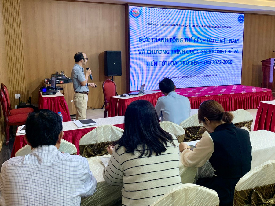 Cán bộ CDC Gia Lai thông tin tổng quan tình hình bệnh dại tại Việt Nam và trên địa bàn tỉnh Gia Lai. Ảnh: Như Nguyện Cán bộ CDC Gia Lai thông tin tổng quan tình hình bệnh dại tại Việt Nam và trên địa bàn tỉnh Gia Lai. Ảnh: Như Nguyện