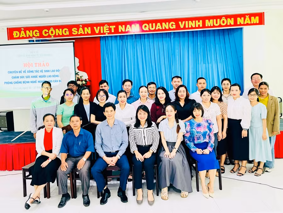 Hội thảo chuyên đề về công tác vệ sinh lao động, chăm sóc sức khỏe người lao động, phòng- chống bệnh nghề nghiệp do Viện Vệ sinh dịch tễ Tây Nguyên tổ chức tại TP. Pleiku trong 2 ngày 22 và 23-8. Ảnh: Như Nguyện