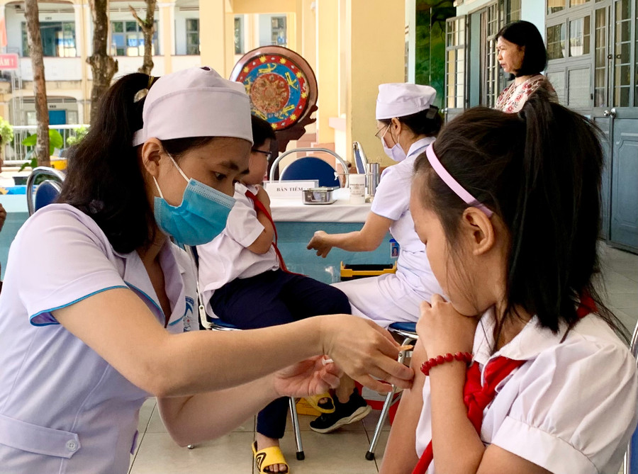 Sở Y tế Gia Lai khuyến cáo người dân chủ động tiêm vắc xin Td để phòng tránh bệnh bạch hầu. Ảnh: Như Nguyện Sở Y tế Gia Lai khuyến cáo người dân chủ động tiêm vắc xin Td để phòng tránh bệnh bạch hầu. Ảnh: Như Nguyện