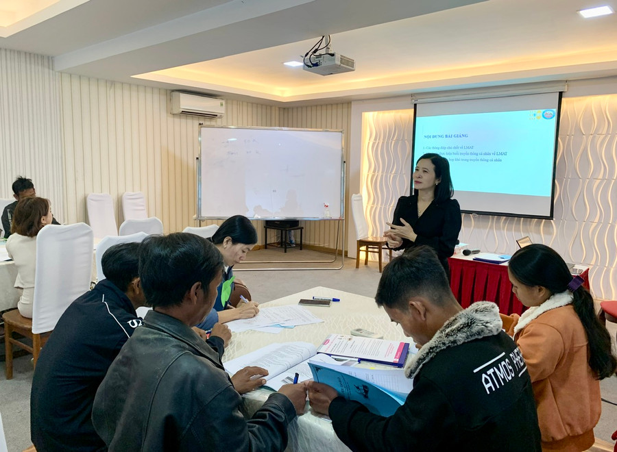 Quang cảnh lớp tập huấn. Ảnh: Như Nguyện