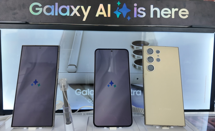 Điện thoại S24 Ultra-chiếc "dế yêu" đang được nhiều bạn trẻ lựa chọn. Ảnh: Ngọc Duy Điện thoại S24 Ultra-chiếc "dế yêu" đang được nhiều bạn trẻ lựa chọn. Ảnh: Ngọc Duy