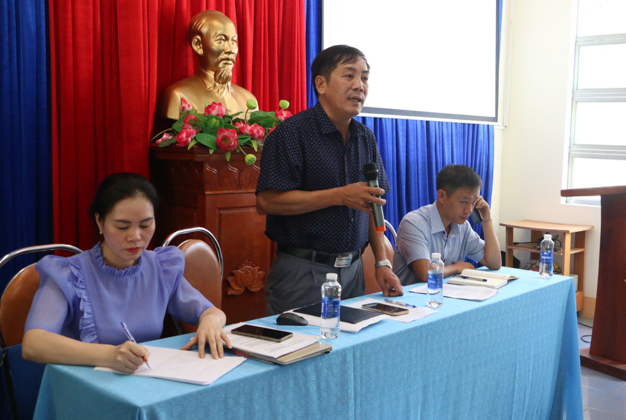 Ông Nguyễn Đình Thức-Trưởng phòng GD-ĐT TP. Pleiku phát biểu tại buổi đối thoại với phụ huynh học sinh. Ảnh: Quang Tấn Ông Nguyễn Đình Thức-Trưởng phòng GD-ĐT TP. Pleiku phát biểu tại buổi đối thoại với phụ huynh học sinh. Ảnh: Quang Tấn