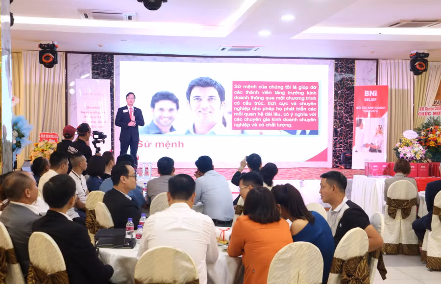 Quang cảnh buổi lễ ra mắt. Ảnh: Quang Tấn