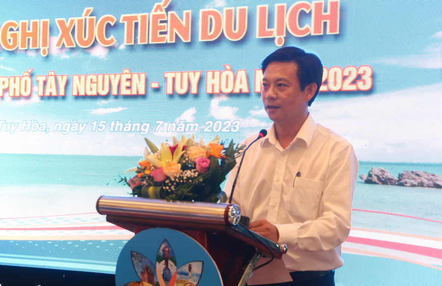 Chủ tịch UBND TP. Pleiku Đỗ Việt Hưng phát biểu tại hội nghị. Ảnh: Quang Tấn Chủ tịch UBND TP. Pleiku Đỗ Việt Hưng phát biểu tại hội nghị. Ảnh: Quang Tấn