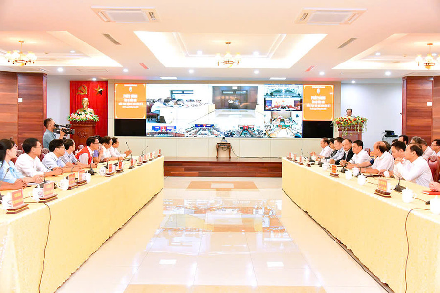 Quang cảnh buổi phát động kêu gọi ủng hộ đồng bào các tỉnh phía Bắc bị ảnh hưởng do bão số 3 gây ra. Ảnh: ĐT Quang cảnh buổi phát động kêu gọi ủng hộ đồng bào các tỉnh phía Bắc bị ảnh hưởng do bão số 3 gây ra. Ảnh: ĐT