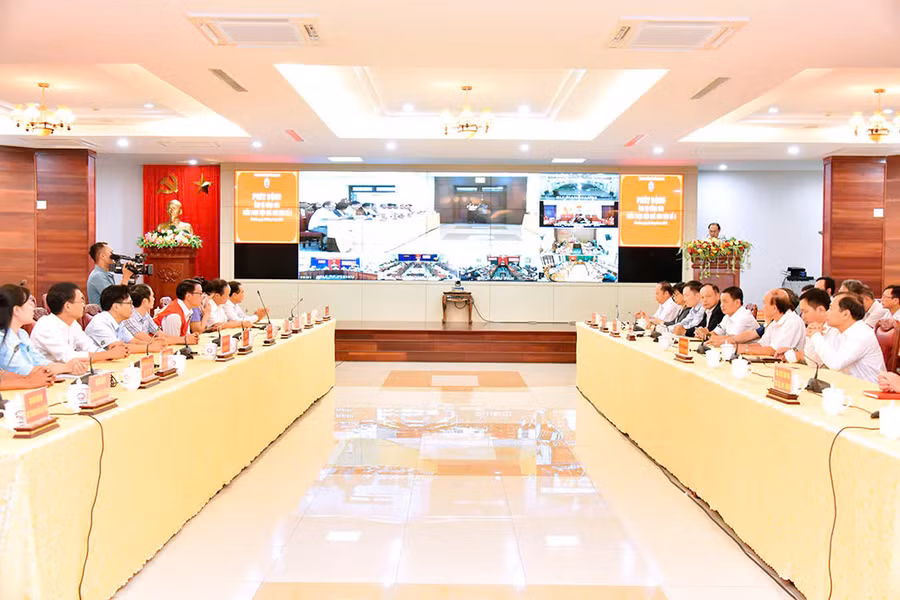 Quang cảnh buổi phát động kêu gọi ủng hộ đồng bào các tỉnh phía Bắc bị ảnh hưởng do bão số 3 gây ra. Ảnh: ĐT