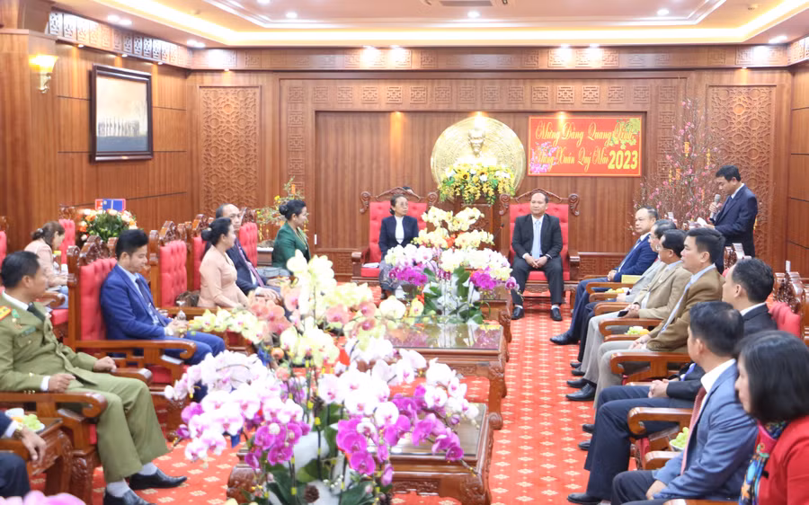 Quang cảnh buổi tiếp đoàn cán bộ cấp cao của tỉnh Attapeu sang thăm, chúc Tết lãnh đạo tỉnh Gia Lai. Ảnh: Quang Tấn Quang cảnh buổi tiếp đoàn cán bộ cấp cao của tỉnh Attapeu sang thăm, chúc Tết lãnh đạo tỉnh Gia Lai. Ảnh: Quang Tấn