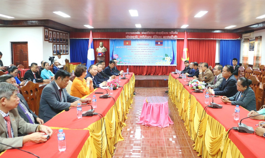 Quang cảnh buổi thăm, chúc Tết tại tỉnh Sekong. Ảnh: Q.T