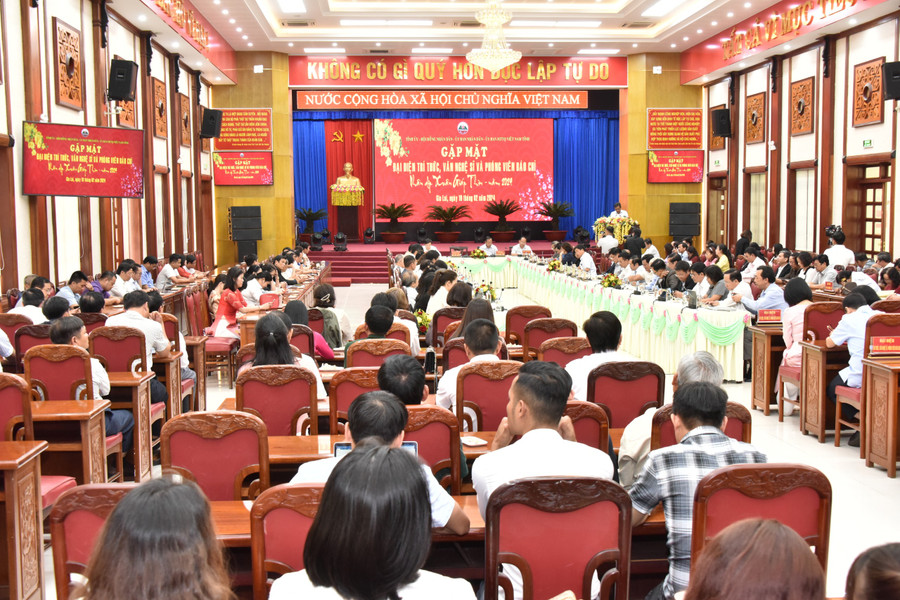 Quang cảnh buổi gặp mặt. Ảnh: Đức Thụy