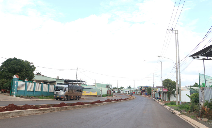 Đường Nguyễn Chí Thanh sau khi hoàn thành nâng cấp, mở rộng sẽ là tuyến giao thông huyết mạch, kết nối hành lang kinh tế Đông Nam của TP. Pleiku. Ảnh: Quang Tấn