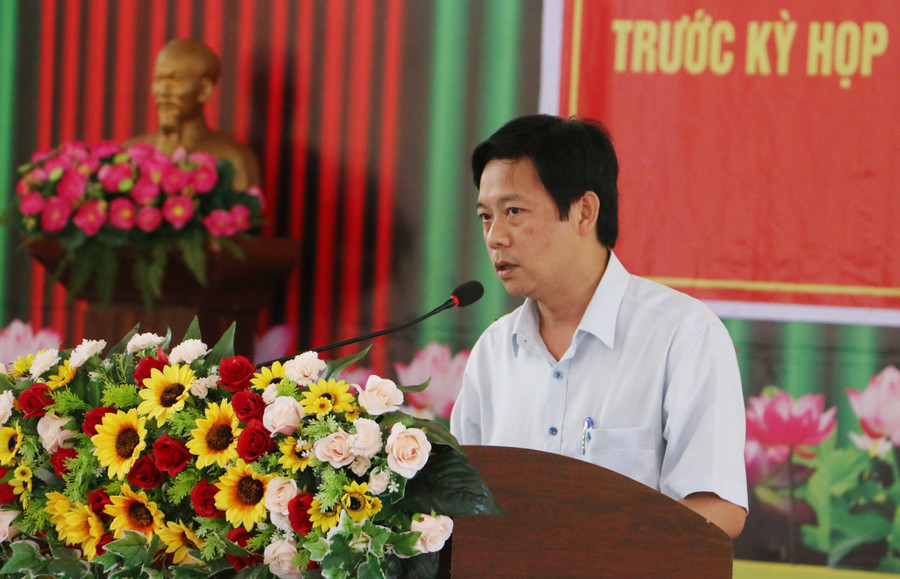 Ông Đỗ Việt Hưng-Chủ tịch UBND TP. Pleiku giải trình một số ý kiến, kiến nghị của cử tri theo thẩm quyền. Ảnh: Quang Tấn Ông Đỗ Việt Hưng-Chủ tịch UBND TP. Pleiku giải trình một số ý kiến, kiến nghị của cử tri theo thẩm quyền. Ảnh: Quang Tấn