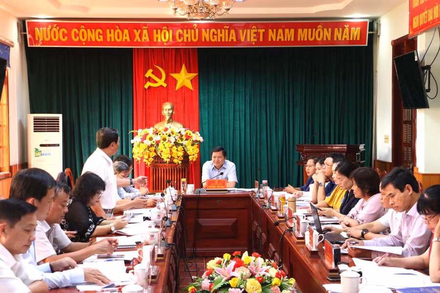 Quang cảnh phiên họp. Ảnh: Quang Tấn