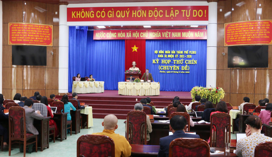 Quang cảnh kỳ họp thứ 9 HĐND TP. Pleiku khóa XII. Ảnh: Quang Tấn Quang cảnh kỳ họp thứ 9 HĐND TP. Pleiku khóa XII. Ảnh: Quang Tấn