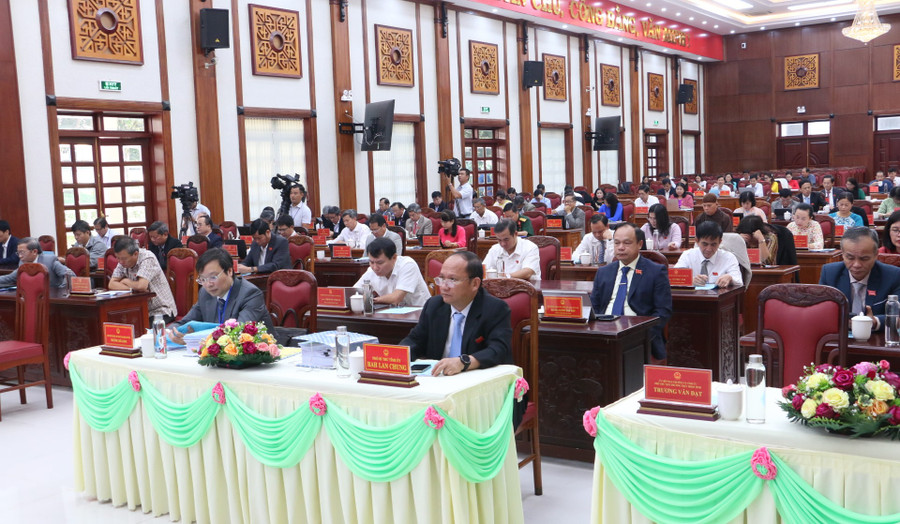 Các đại biểu dự kỳ họp. Ảnh: Quang Tấn Các đại biểu dự kỳ họp. Ảnh: Quang Tấn