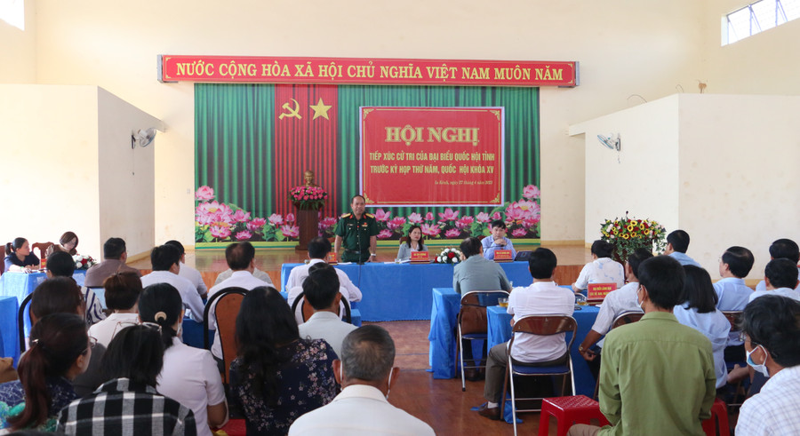Quang cảnh buổi tiếp xúc cử tri tại xã Ia Kênh. Ảnh: Quang Tấn Quang cảnh buổi tiếp xúc cử tri tại xã Ia Kênh. Ảnh: Quang Tấn