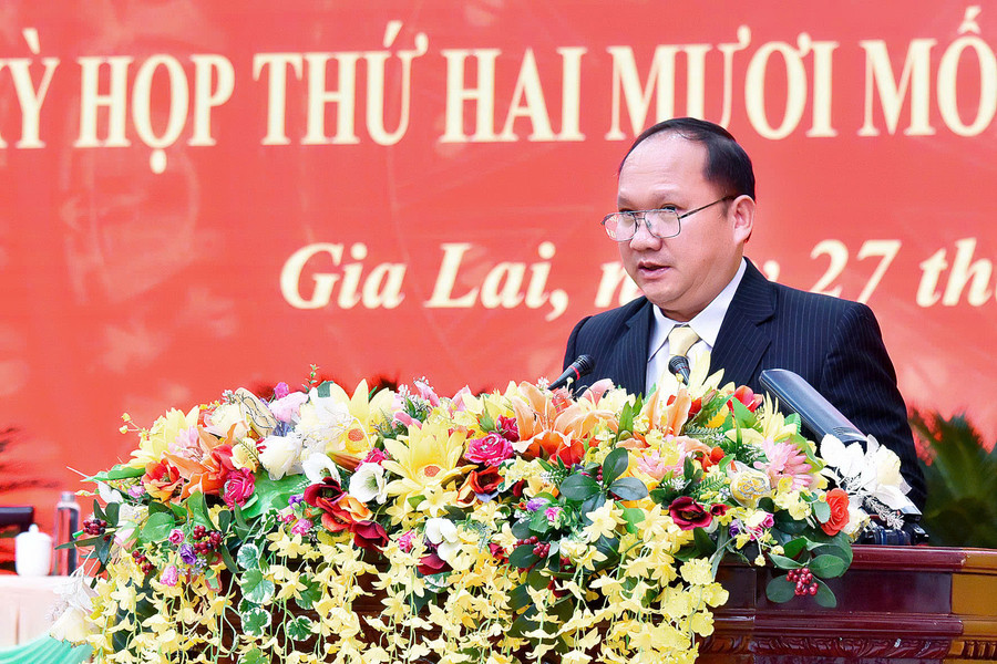 Tân Chủ tịch UBND tỉnh Gia Lai Rah Lan Chung phát biểu nhận nhiệm vụ. Ảnh: ĐT