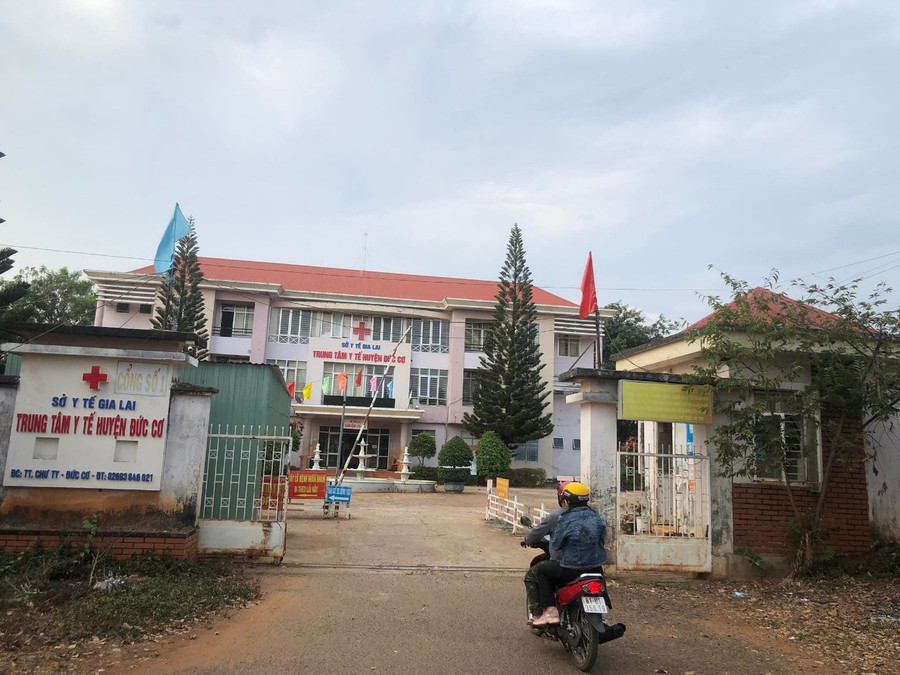 Trung tâm Y tế huyện Đức Cơ được đầu tư 52 tỷ đồng để nâng cấp và mua sắm trang-thiết bị. Ảnh: Quang Tấn Trung tâm Y tế huyện Đức Cơ được đầu tư 52 tỷ đồng để nâng cấp và mua sắm trang-thiết bị. Ảnh: Quang Tấn