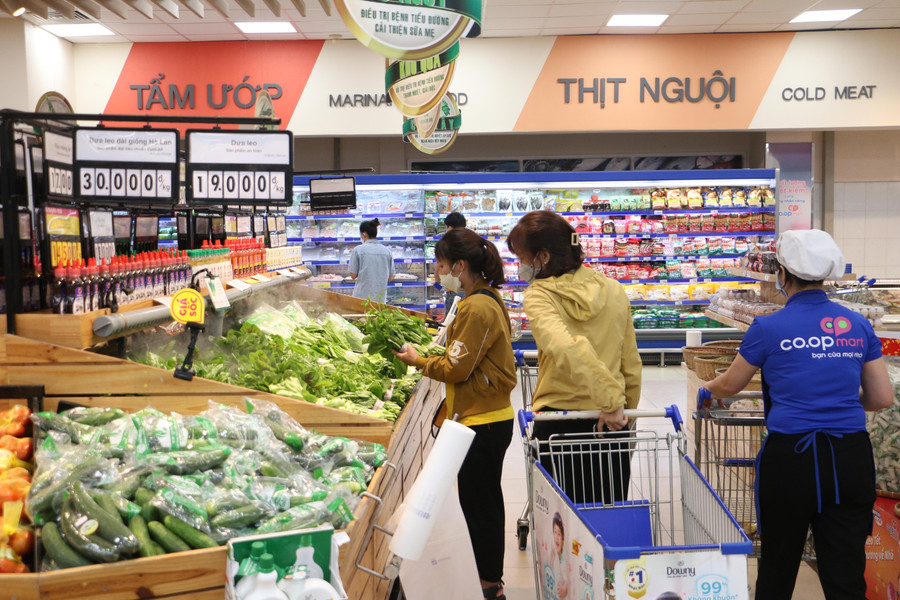 Ủy ban nhân dân tỉnh Gia Lai đề nghị Sở Công Thương chủ trì, phối hợp với các đơn vị liên quan, UBND các huyện, thị xã, thành phố bám sát thị trường và tình hình cung ứng hàng hóa trên địa bàn tỉnh. Ảnh: Quang Tấn