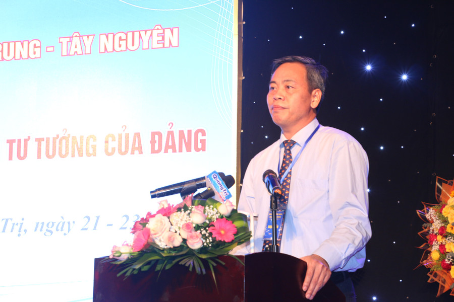 Phó Bí thư Thường trực Tỉnh ủy Quảng Trị Nguyễn Đăng Quang phát biểu chào mừng hội thảo. Ảnh: Quang Tấn Phó Bí thư Thường trực Tỉnh ủy Quảng Trị Nguyễn Đăng Quang phát biểu chào mừng hội thảo. Ảnh: Quang Tấn