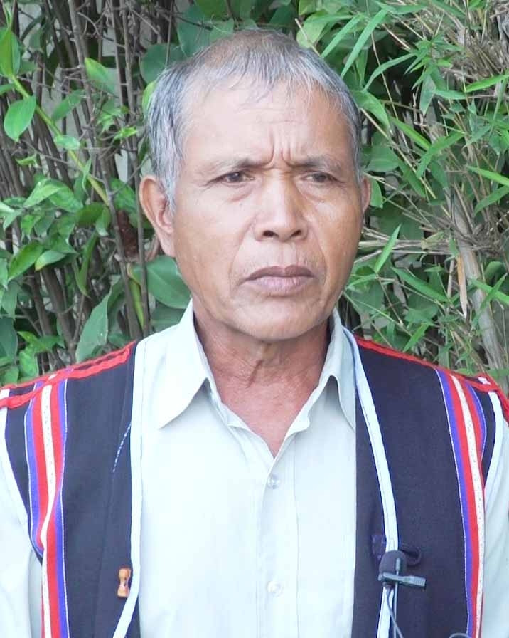Già làng Hmrik bày tỏ đau buồn. Ảnh: Quang Tấn Già làng Hmrik bày tỏ đau buồn. Ảnh: Quang Tấn