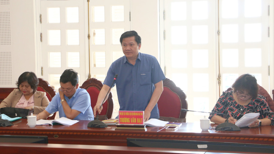 Phó Chủ tịch Thường trực HĐND tỉnh Trương Văn Đạt phát biểu kết luận buổi khảo sát. Ảnh: Quang Tấn Phó Chủ tịch Thường trực HĐND tỉnh Trương Văn Đạt phát biểu kết luận buổi khảo sát. Ảnh: Quang Tấn