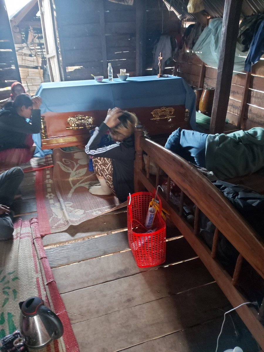 Gia đình đang lo hậu sự cho các cháu. Ảnh: CTV Gia đình đang lo hậu sự cho các cháu. Ảnh: CTV