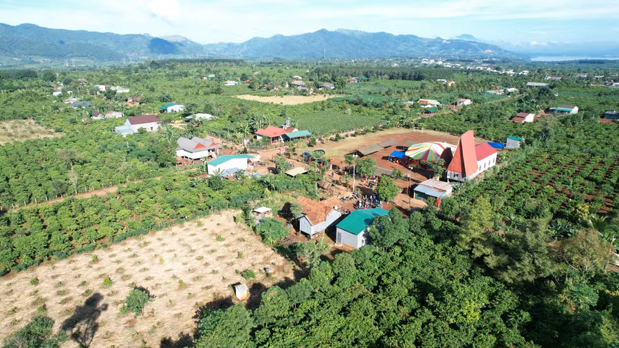 Diện mạo nông thôn làng Kép 2 đã thay đổi nhanh chóng. Ảnh: Quang Tấn