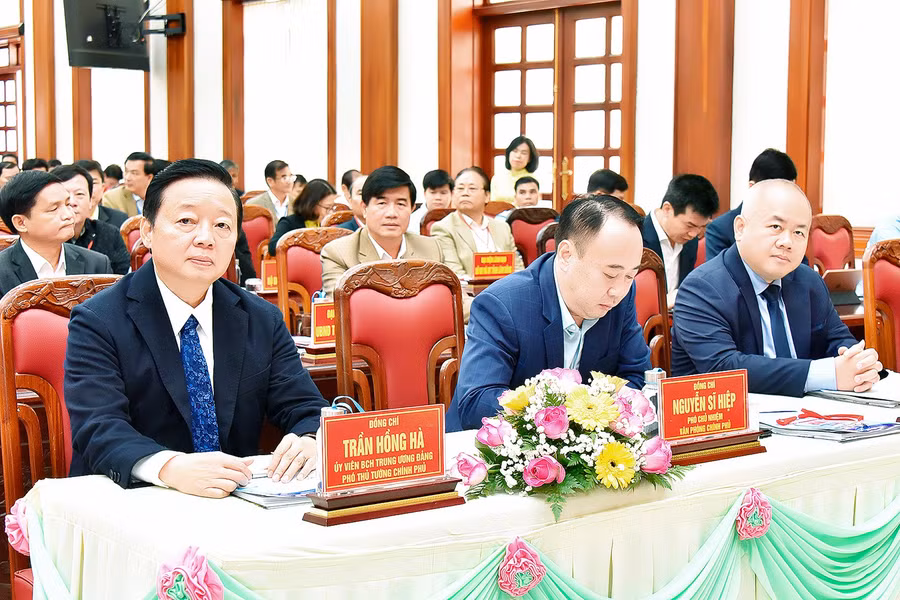 Phó Thủ tướng Chính Phủ Trần Hồng Hà và lãnh đạo các bộ, ngành Trung ương dự hội nghị. Ảnh: Đức Thụy