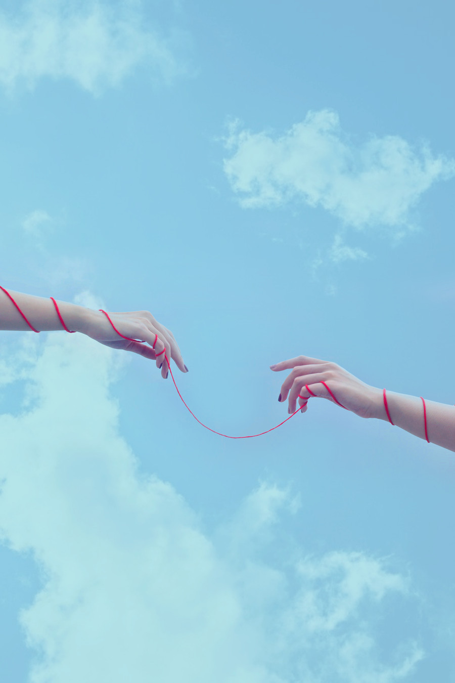 Bảo vệ bàn tay và tập cho tay có thể chuyển động linh hoạt, mềm mại là những nhiệm vụ quan trọng của một người mẫu tay. Ảnh: NVCC Bảo vệ bàn tay và tập cho tay có thể chuyển động linh hoạt, mềm mại là những nhiệm vụ quan trọng của một người mẫu tay. Ảnh: NVCC