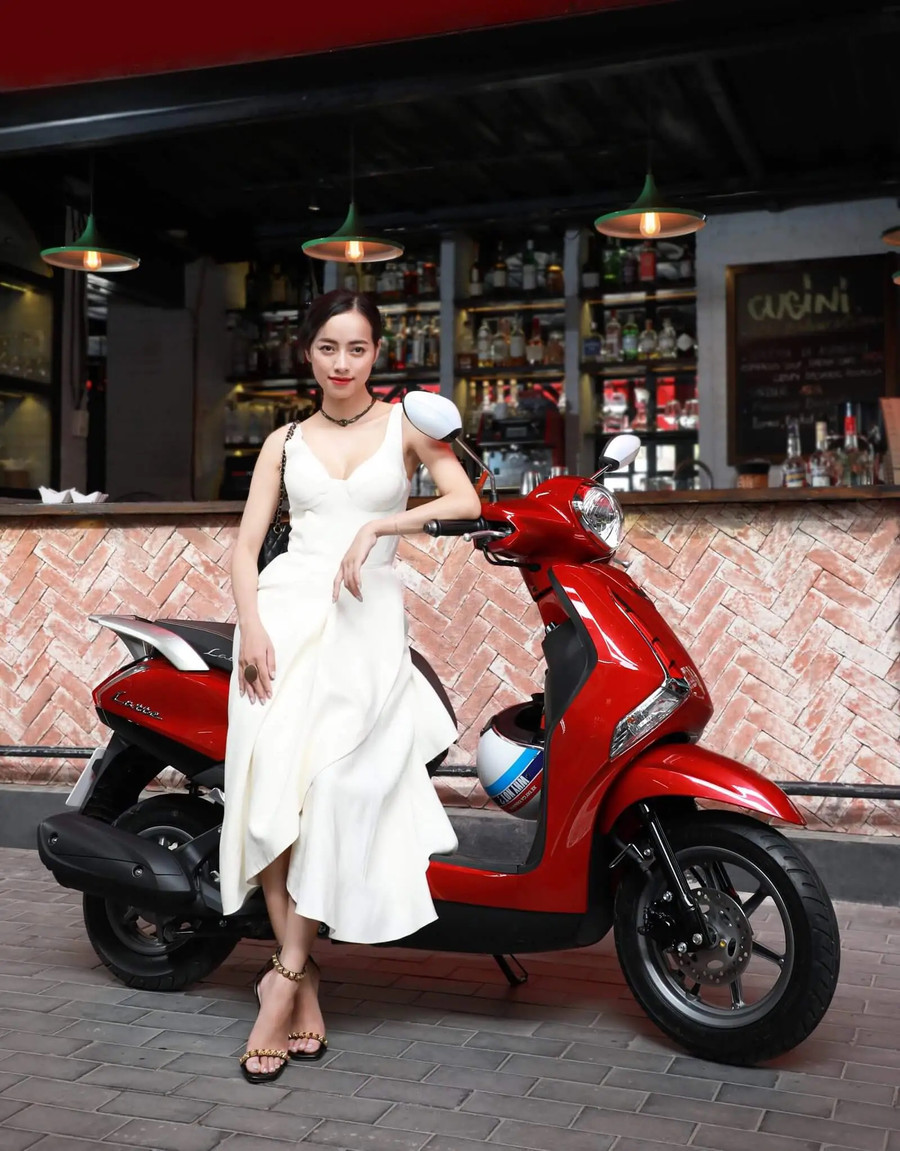 Yamaha Latte màu đỏ thời trang. (Nguồn: Yamaha)