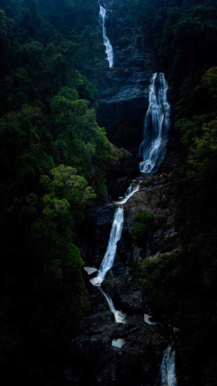 Thác Siu Puông nhìn từ trên cao. Ảnh: Thảo Nhi