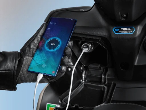 Cổng sạc điện thoại. Cổng sạc điện thoại.