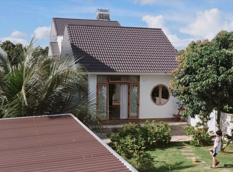 Khu vực mảng xanh vừa là sân chơi cho trẻ em vừa là nơi để các thành viên quây quần bên nhau vào cuối tuần. (Nguồn: NVCC) Khu vực mảng xanh vừa là sân chơi cho trẻ em vừa là nơi để các thành viên quây quần bên nhau vào cuối tuần. (Nguồn: NVCC)