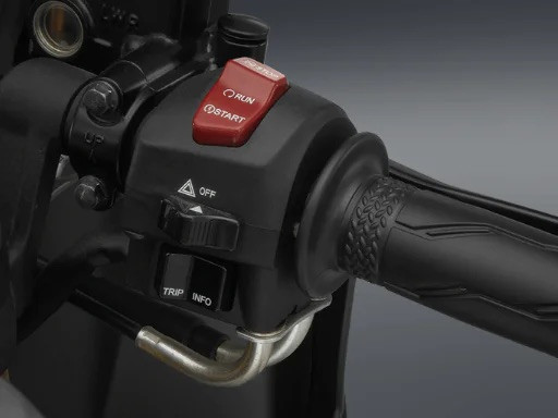 Track moda &amp; street mode. Nguồn: Yamaha