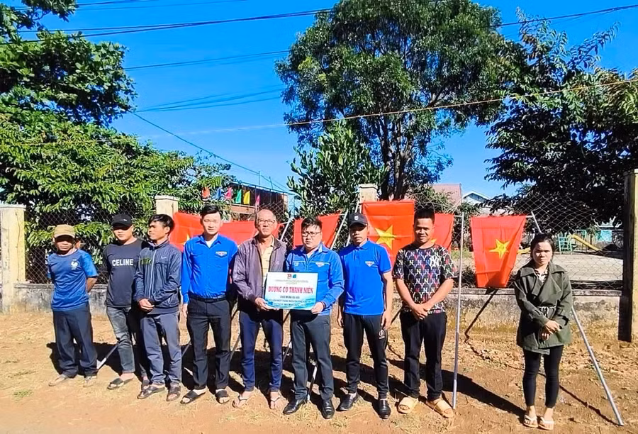 Đoàn phường Yên Thế ra mắt mô hình Đường cờ thanh niên. Ảnh: Nhật Hào Đoàn phường Yên Thế ra mắt mô hình Đường cờ thanh niên. Ảnh: Nhật Hào