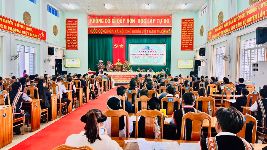 Quang cảnh Đại hội đại biểu các dân tộc thiểu số huyện lần thứ IV-2024. Ảnh: Nhật Hào