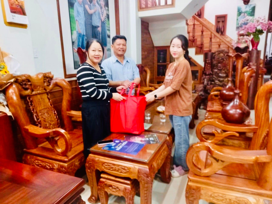 Đến thời điểm này, em Từ Bảo Vy (bên phải) đã sẵn sàng lên đường nhập ngũ . Ảnh: Nhật Hào Đến thời điểm này, em Từ Bảo Vy (bên phải) đã sẵn sàng lên đường nhập ngũ . Ảnh: Nhật Hào