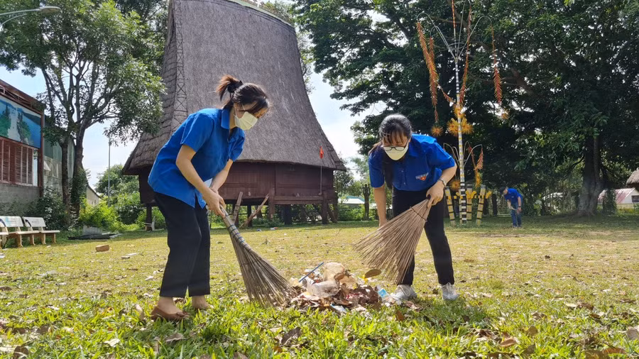 Sở Tài nguyên và Môi trường đề nghị tổ chức các hoạt động ra quân dọn dẹp vệ sinh môi trường để hưởng ứng các ngày lễ. Ảnh: Nhật Hào